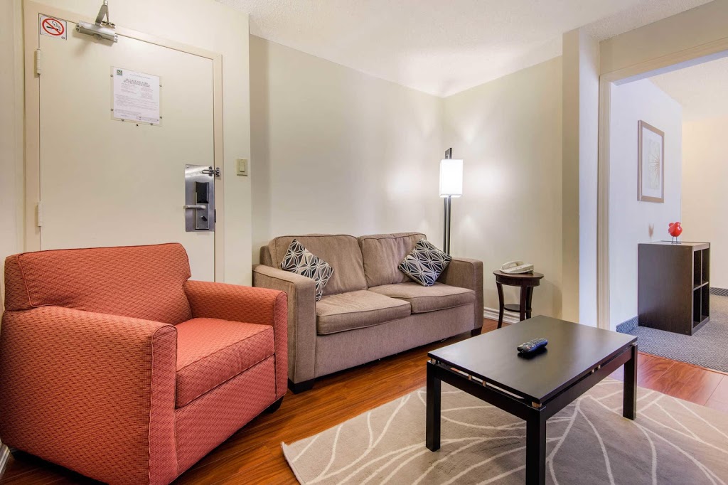 Quality Inn & Suites | 5585 Ambler Dr, Mississauga, ON L4W 3Z1, Canada | Phone: (905) 238-3500