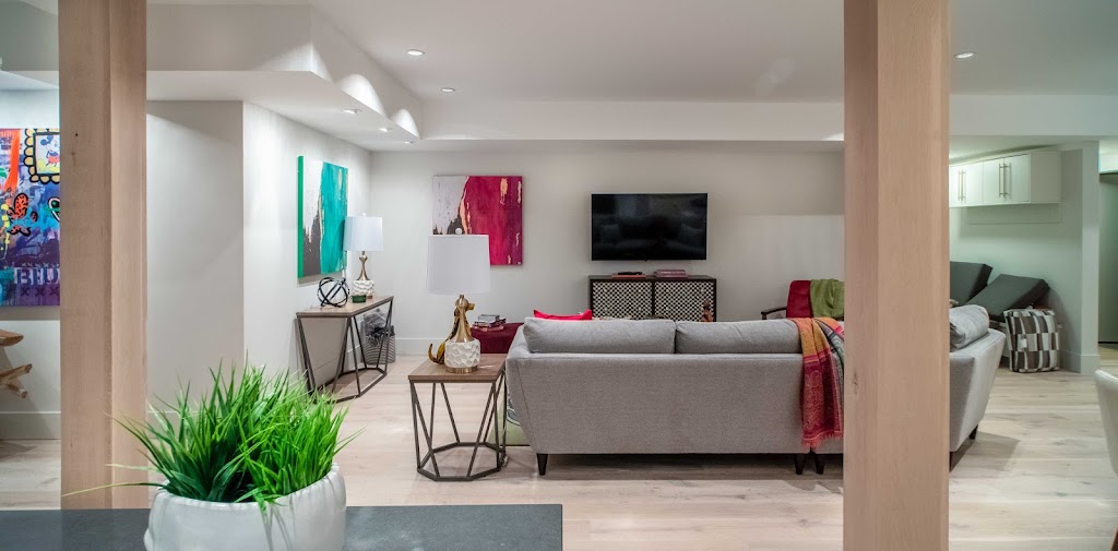L!VE Hometours | 14821 Hardie Ave, White Rock, BC V4B 2H6, Canada | Phone: (604) 719-2819