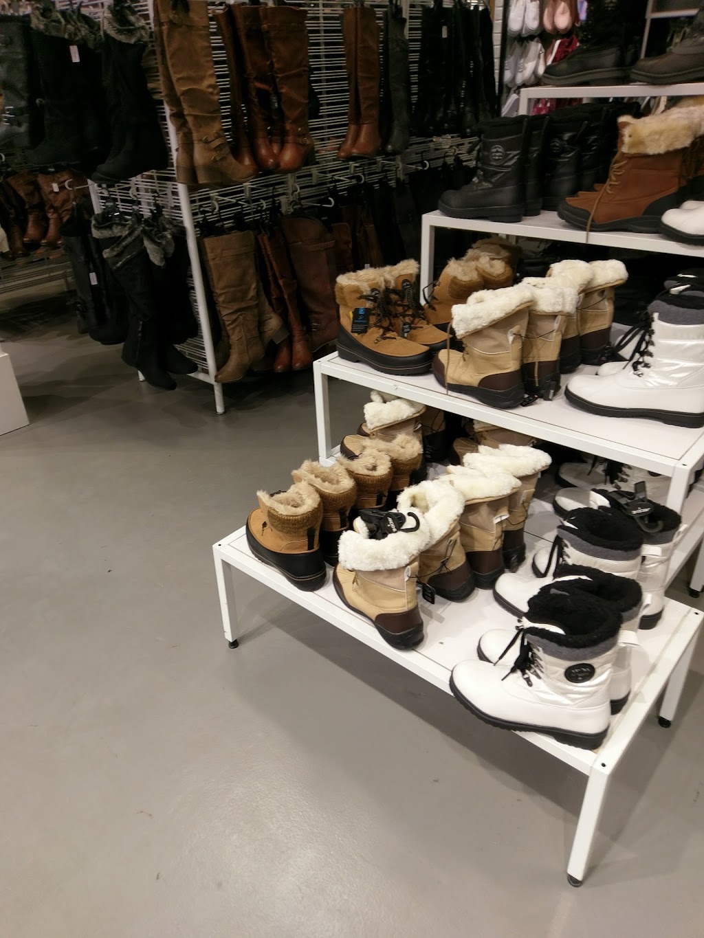 Ardene | 600 Rue Pierre-Caisse #540, Saint-Jean-sur-Richelieu, QC J3A 1M1, Canada | Phone: (450) 390-0862