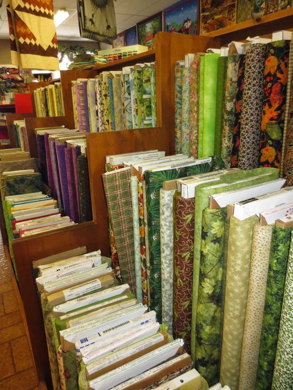E & Es Cloth & Creations | 4463 Perth County Line 72, Newton, ON N0K 1R0, Canada | Phone: (519) 595-8569