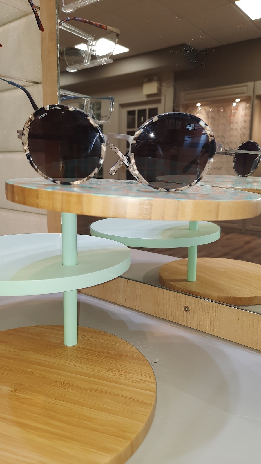 Trendy Eyewear | 147 S Albion St, Amherst, NS B4H 2X2, Canada | Phone: (902) 661-2040