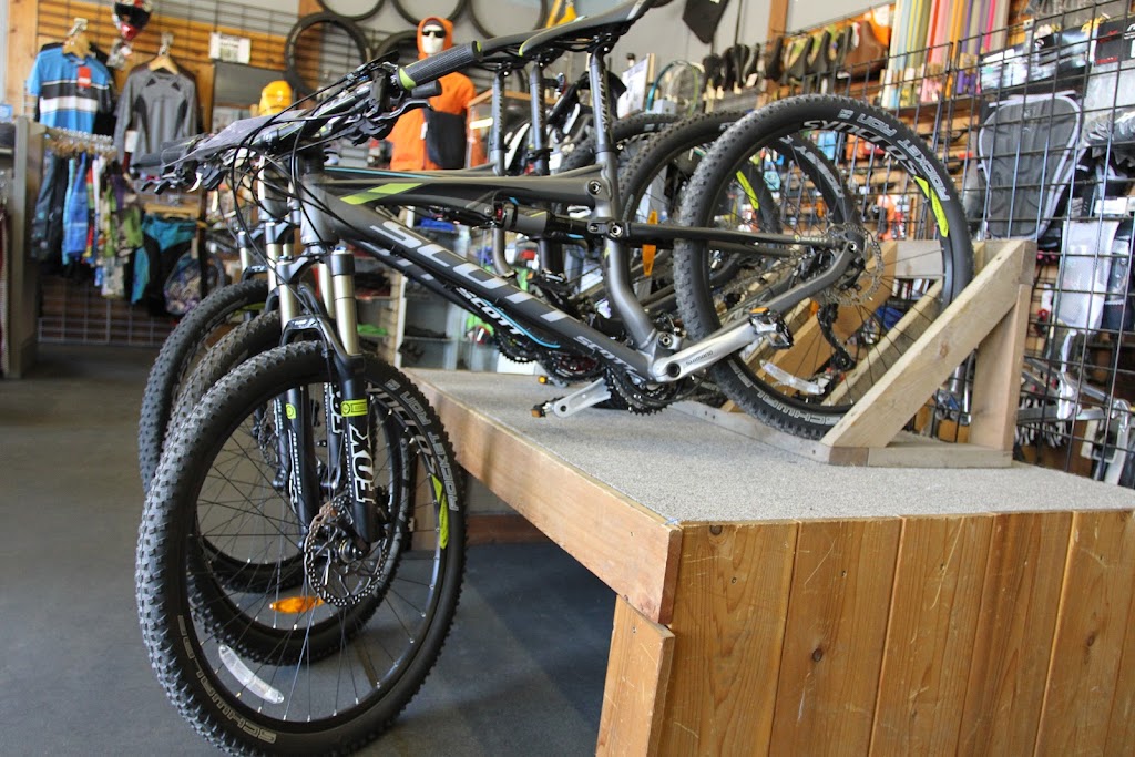 GearHub Sports | 401 1st Ave, Fernie, BC V0B 1M0, Canada | Phone: (250) 423-5555