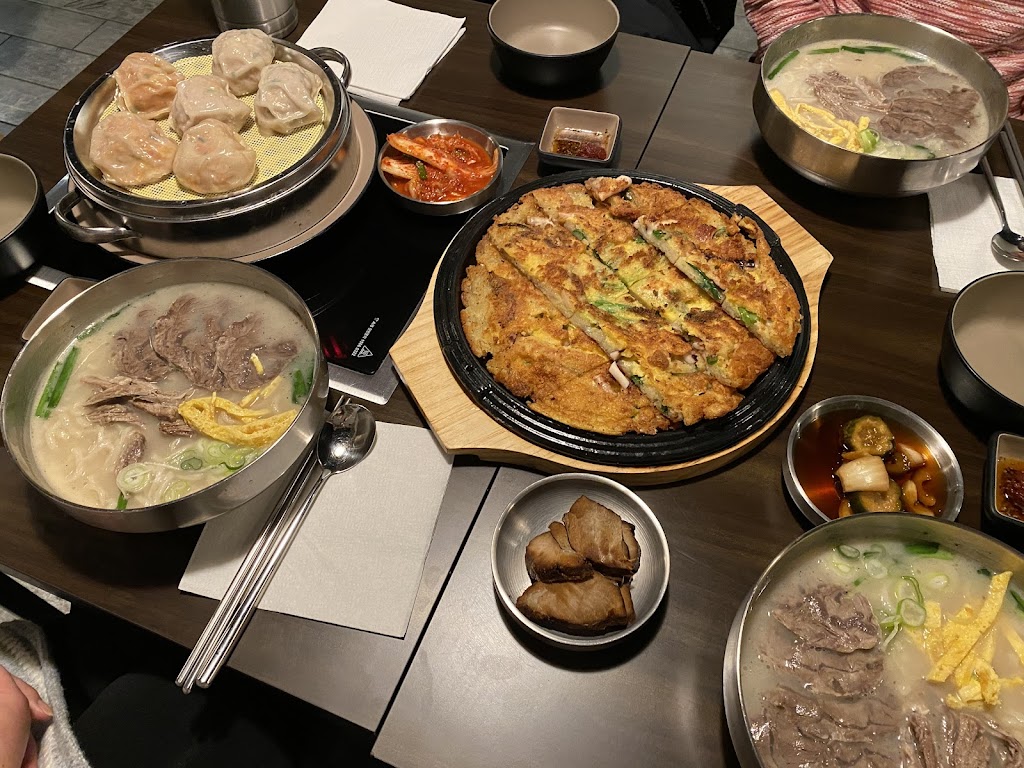 Hanbo Korean Noodle | 4340 Macleod Trail SW, Calgary, AB T2G 0A4, Canada | Phone: (403) 214-1576