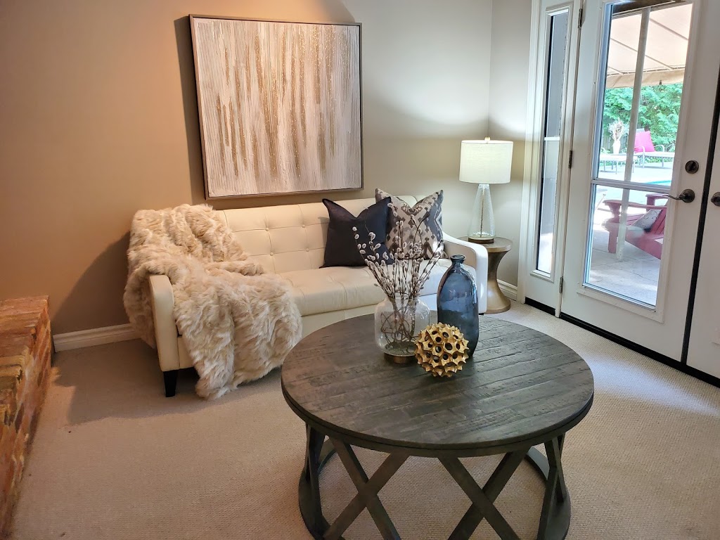 Taylors Home Staging | 2 Widdicomb Crescent, London, ON N6K 3C1, Canada | Phone: (519) 872-1227
