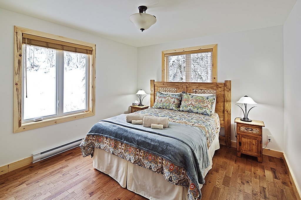 Chalet Charlevoix Mirador sur le fief 2 | 156 Chemin du Fief, Petite-Rivière-Saint-François, QC G0A 2L0, Canada | Phone: (418) 661-2033