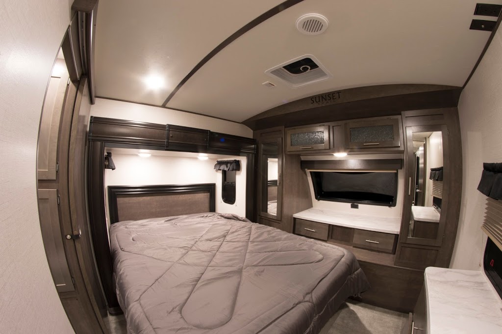 Moose Jaw RV and Marine | Box 1359, 1400 Lakeview Rd, Moose Jaw, SK S6H 4R3, Canada | Phone: (306) 692-6578