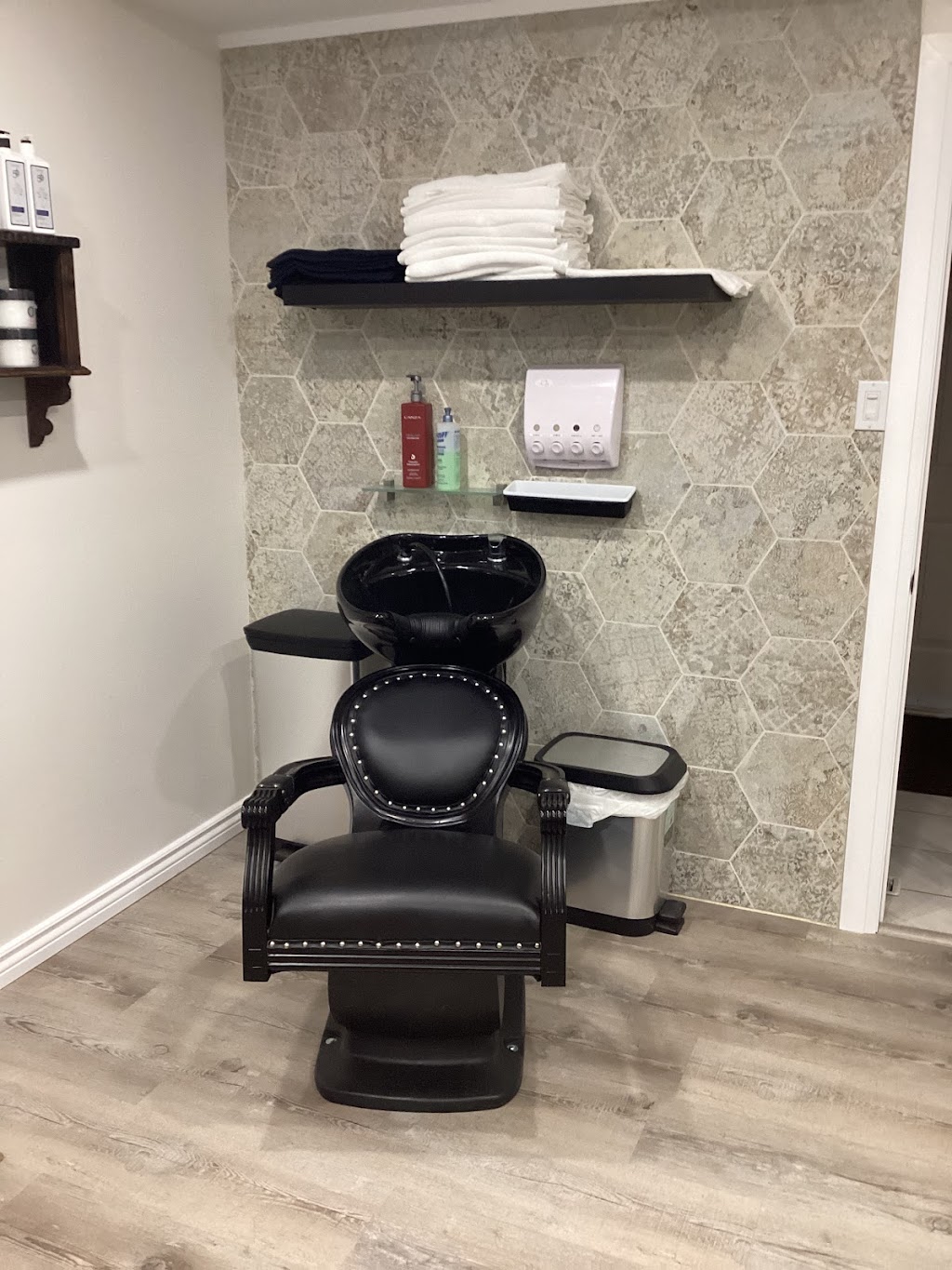 Kutting Crew | 16 Weatherwood Crescent, Ottawa, ON K2E 7C6, Canada | Phone: (613) 567-6767