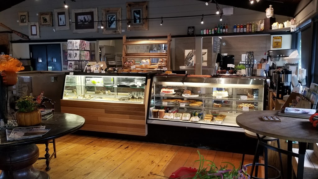 Malahat Chalet | 265 Trans-Canada Hwy, Malahat, BC V0R 2L0, Canada | Phone: (778) 432-4606