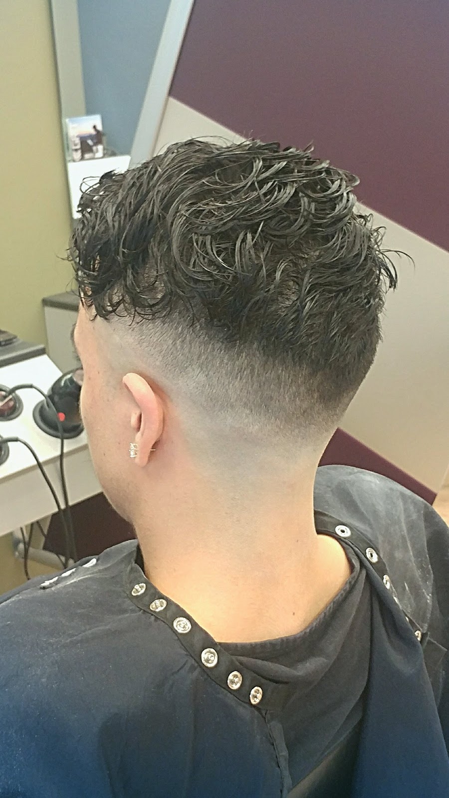 Great Clips | 547 Cundles Rd E Unit 6, Barrie, ON L4M 0G9, Canada | Phone: (705) 737-4030