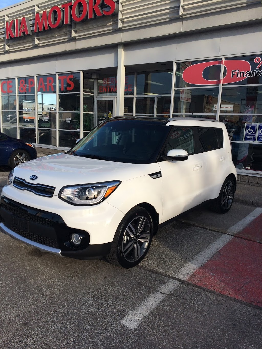 427/QEW Kia | 1581 The Queensway, Etobicoke, ON M8Z 1T8, Canada | Phone: (416) 253-5001