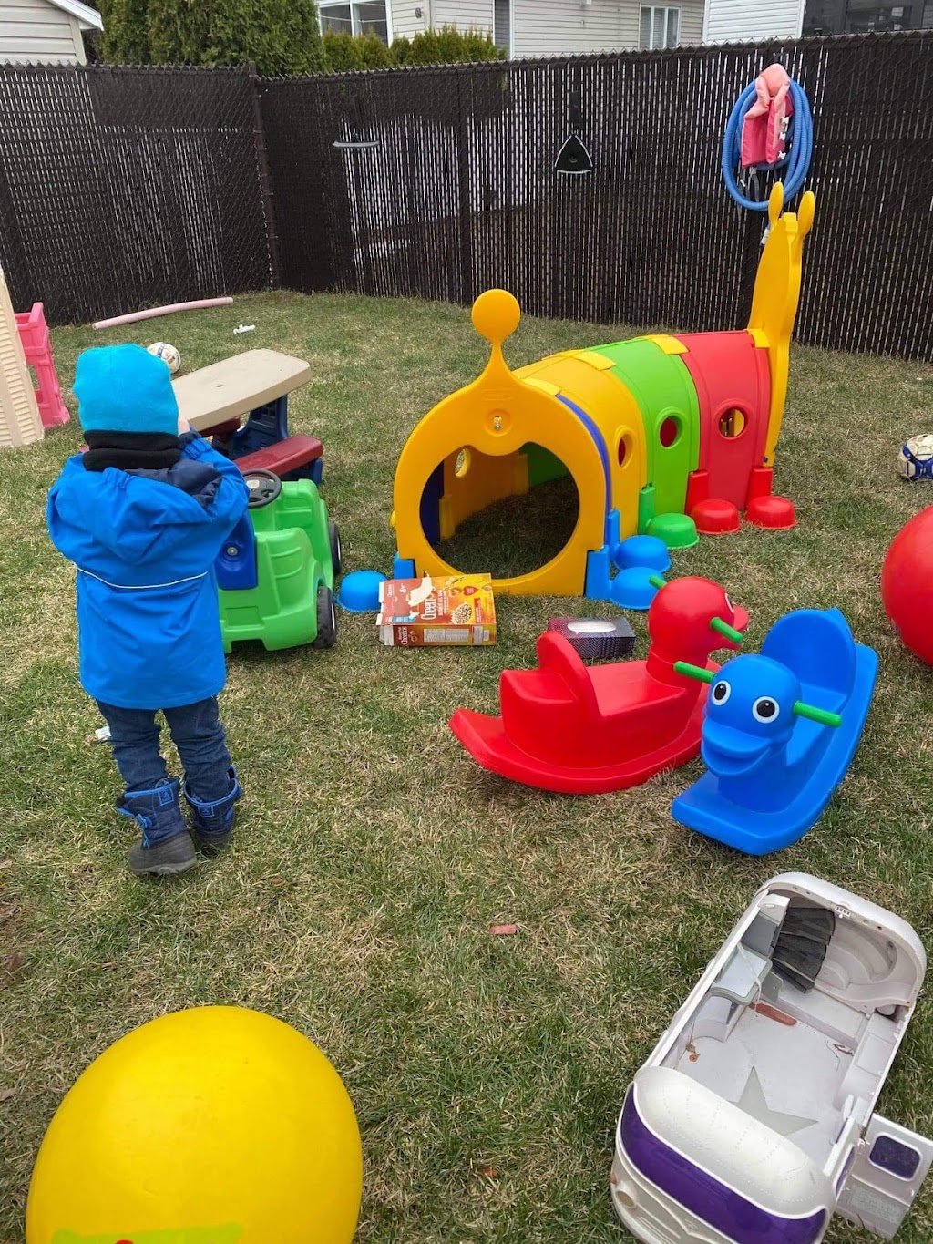 Nursery Small Monde De Yasmine | 1001 Rue dAntin, Repentigny, QC J5Y 4B1, Canada | Phone: (514) 898-1504