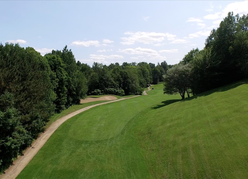 Club de golf Le Mémorial | 3005 Rang Saint-Mathieu, Shawinigan-Sud, QC G9N 6T5, Canada | Phone: (819) 537-0401