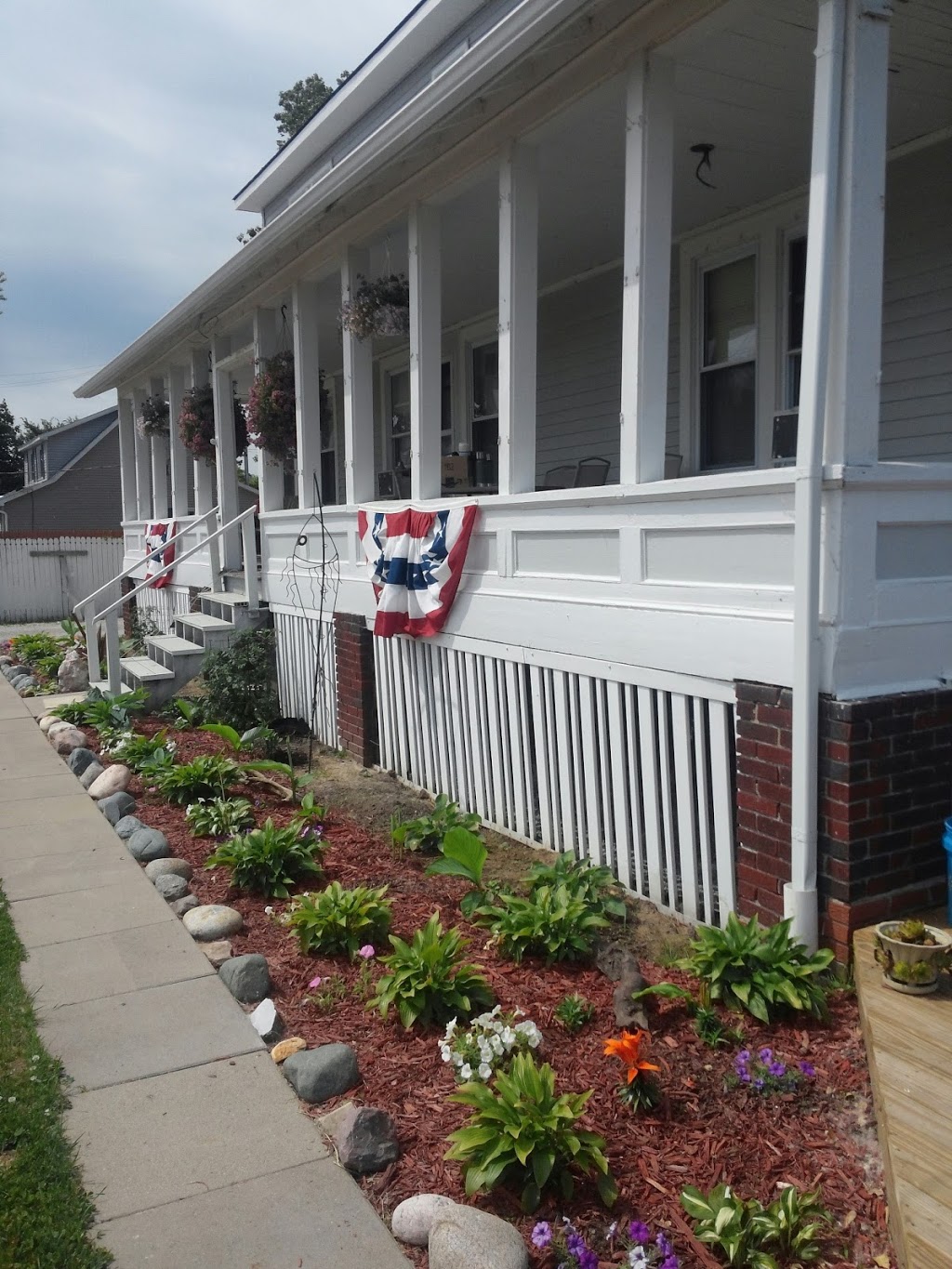 Swan View Inn | 7417 Dyke Rd, Clay Township, MI 48001, USA | Phone: (810) 335-8582