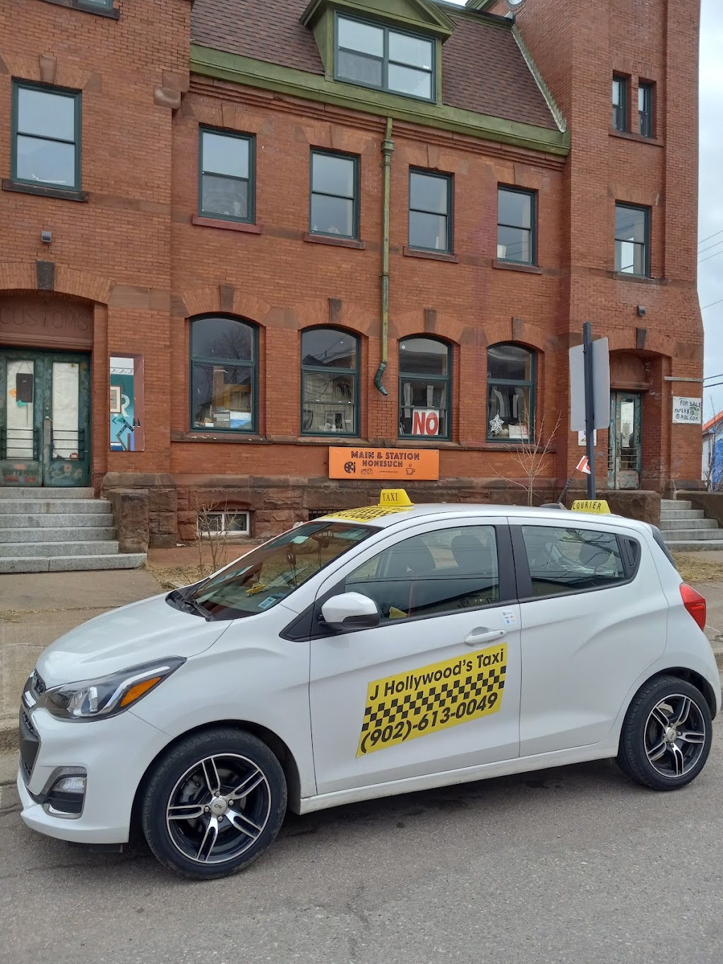 Johnny Hollywoods courier taxi services | 103 Whitehall Rd, Parrsboro, NS B0M 1S0, Canada | Phone: (902) 613-0049