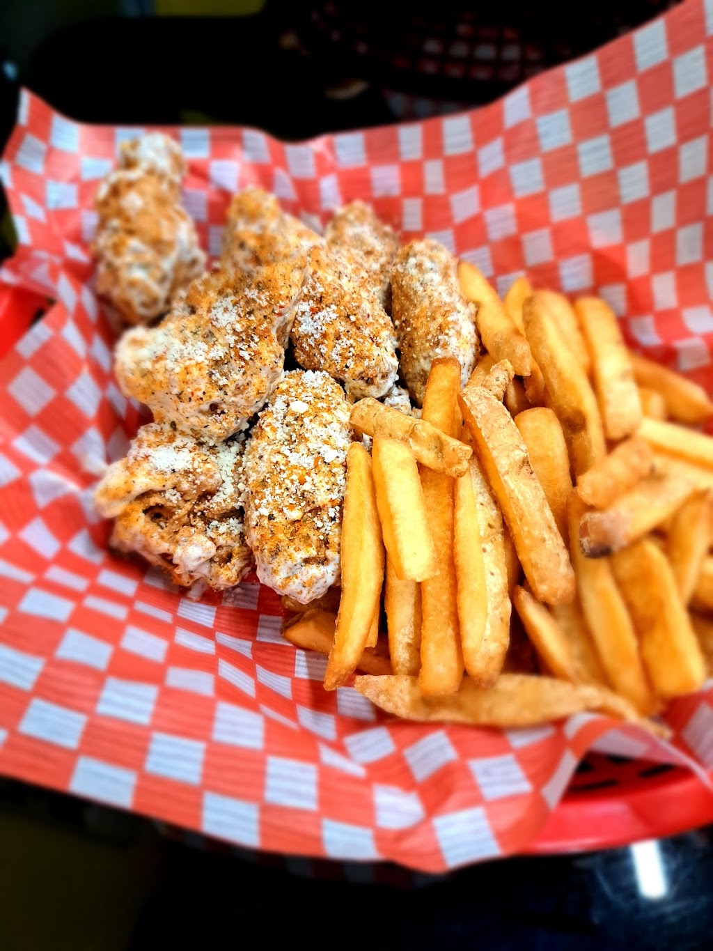 Alberta Wing Shack Cochrane | 201 Grande Blvd #1, Cochrane, AB T4C 2G4, Canada | Phone: (403) 851-9464