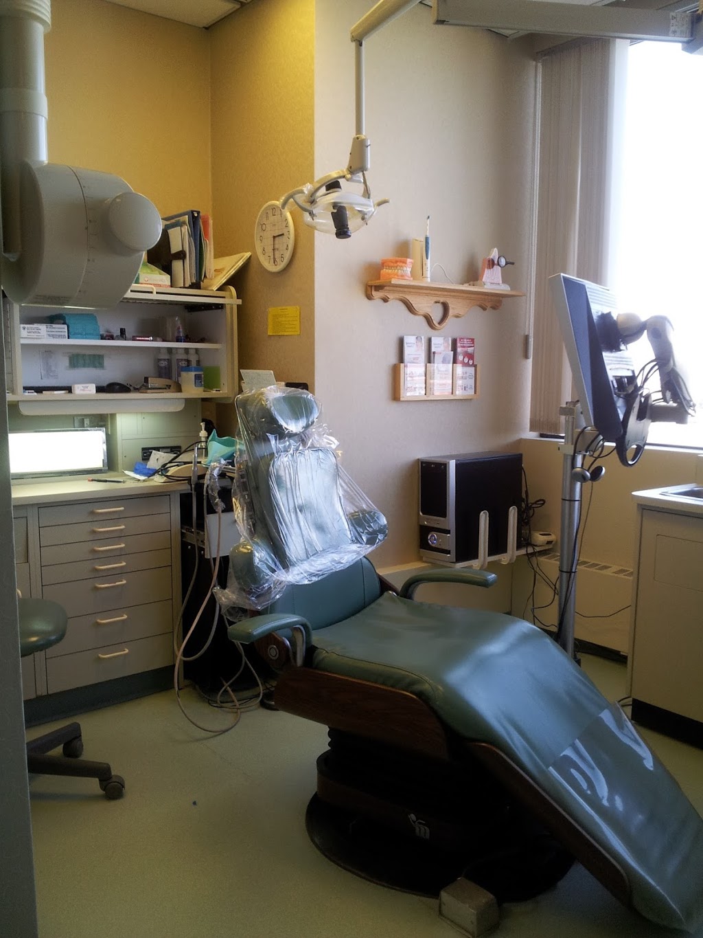 Smile 32 Dentistry - Southland Tower | Southland Tower, #580-, 10655 Southport Rd SW, Calgary, AB T2W 4Y1, Canada | Phone: (403) 278-4322