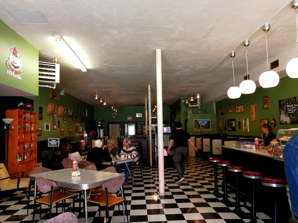 Mels Tea Room Ltd | 17 Bridge St, Sackville, NB E0A 3C0, Canada | Phone: (506) 536-1251