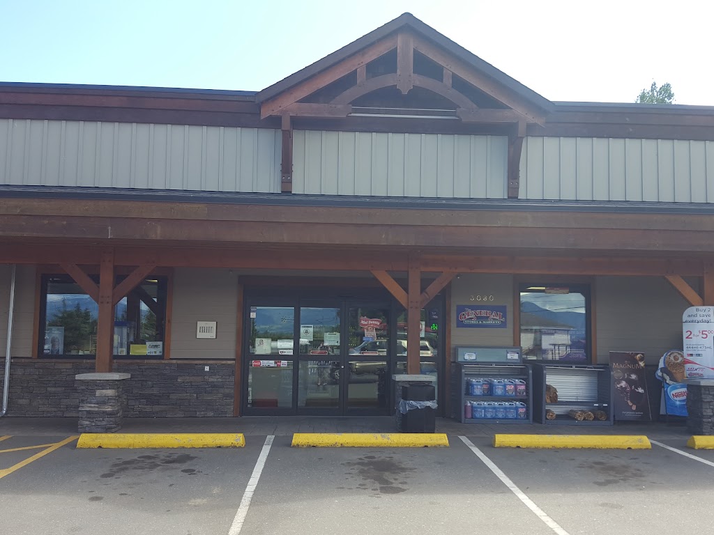 Comox General Store | 3080 Comox Rd, Courtenay, BC V9N 3P8, Canada | Phone: (250) 941-8860