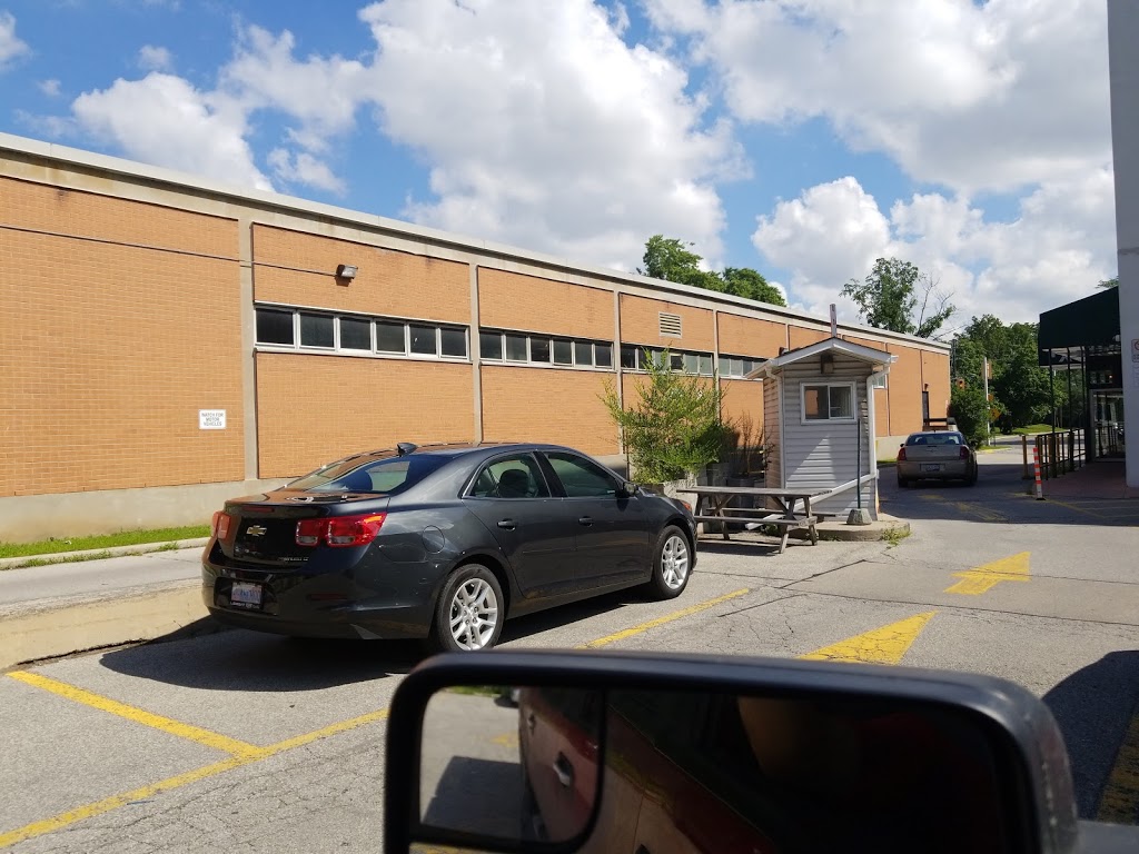 Burlington Depot 1 | post office | 688 Brant St, Burlington, ON L7R 5A6, Canada