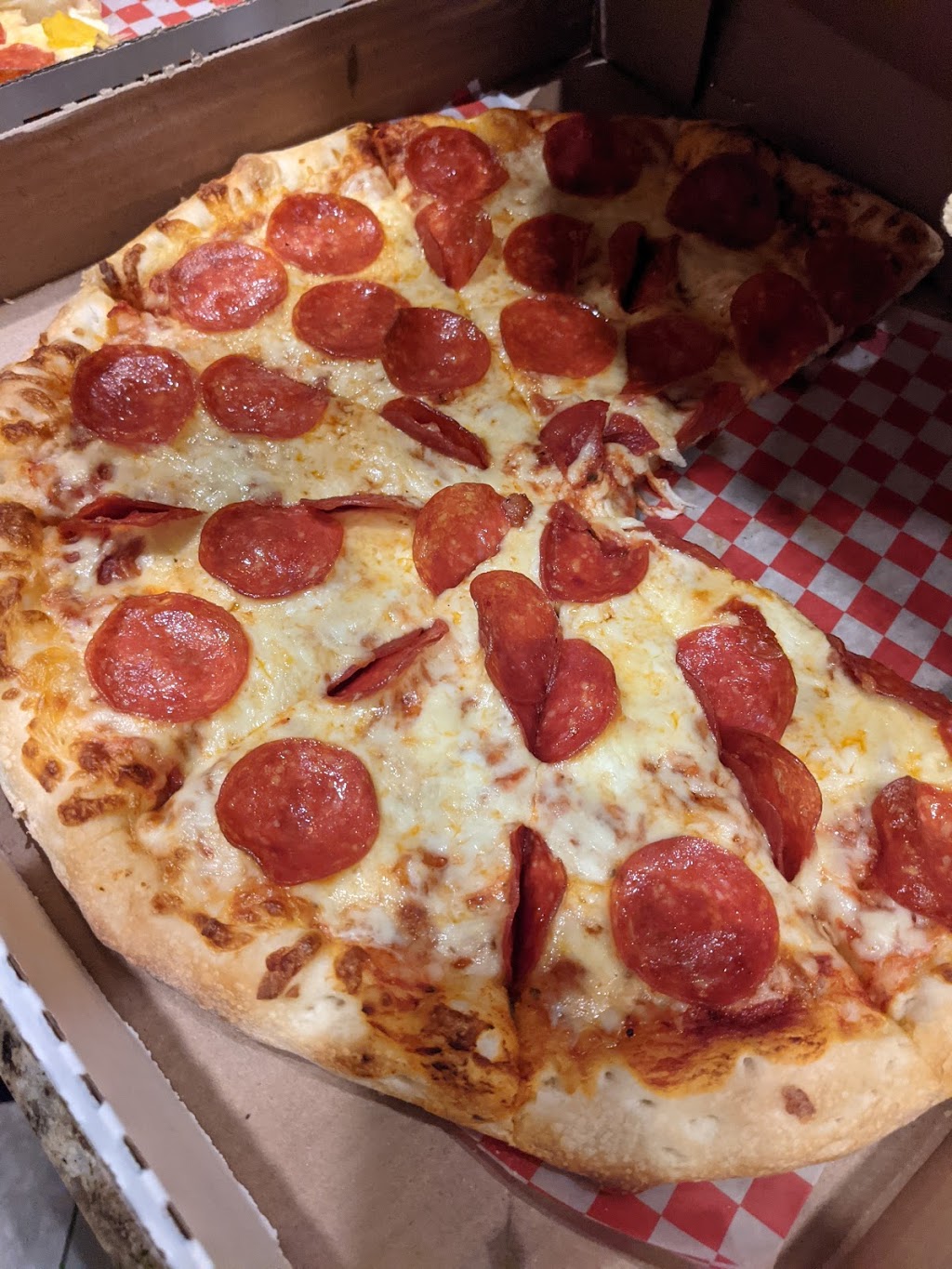 Franklin Pizzeria & Restaurant | 2399 Kingsway Dr #3, Kitchener, ON N2C 1A5, Canada | Phone: (519) 893-0955