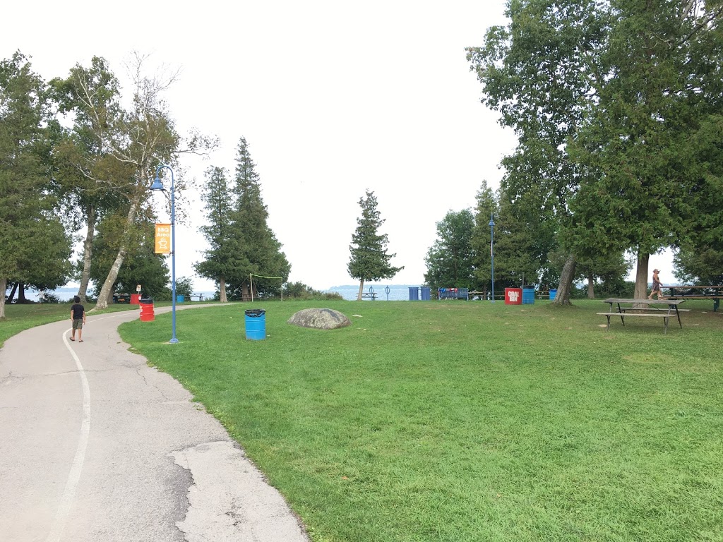 Innisfil Beach Snack Bar | 2 Innisfil Beach Rd, Innisfil, ON L9S 4E4, Canada