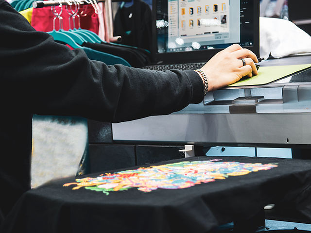 LD Custom Print Inc | 250 Cochrane Dr Unit 1, Markham, ON L3R 8E5, Canada | Phone: (416) 220-2200