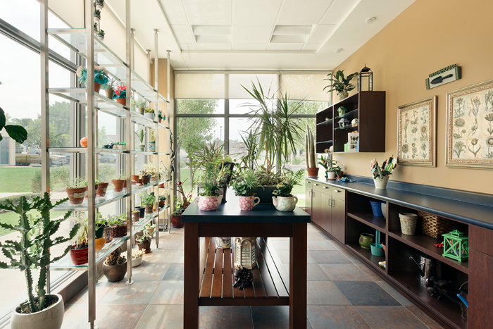 Amica Riverside | 4909 Riverside Dr E, Windsor, ON N8Y 0A4, Canada | Phone: (519) 948-5500