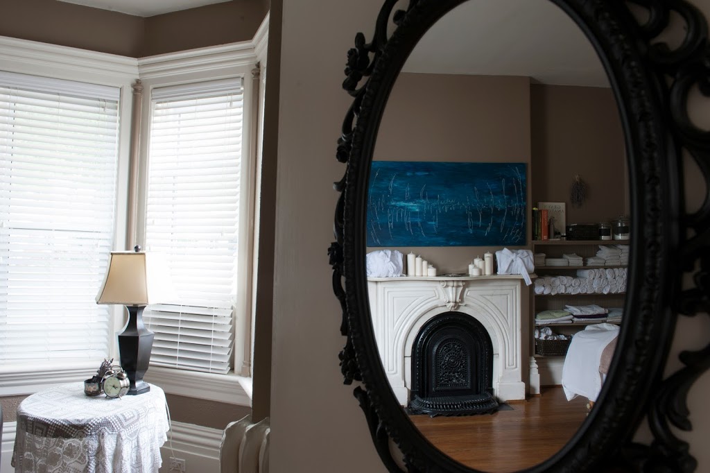 The Tonic Sugaring & Massage Studio | 30 Dumfries St, Paris, ON N3R 2C9, Canada | Phone: (519) 717-0924