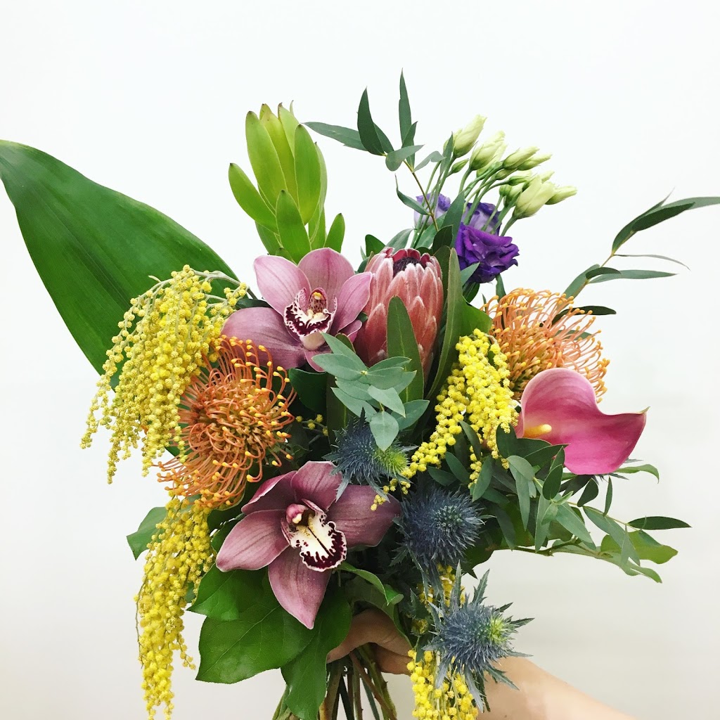 Black Earth Floral Gallery | 5149 Country Hills Blvd NW, Calgary, AB T3A 5K8, Canada | Phone: (403) 452-9707