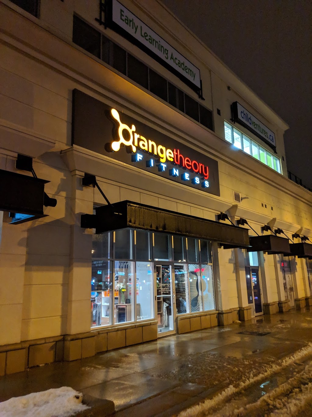 RioCan Elgin Mills Crossing | Leslie St & Elgin Mills Rd E, Richmond Hill, ON L4S 0B2, Canada | Phone: (289) 395-2220