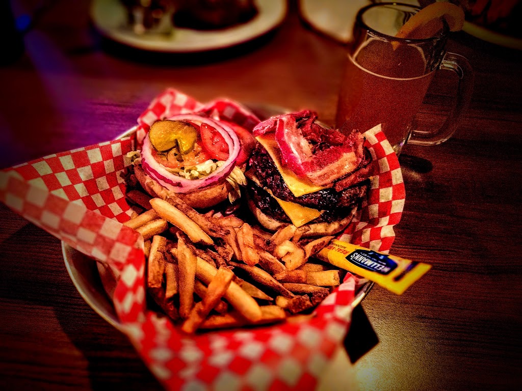 Chucks Roadhouse Bar & Grill | 5001 Legacy Park Dr, Windsor, ON N8W 5S6, Canada | Phone: (519) 967-9000
