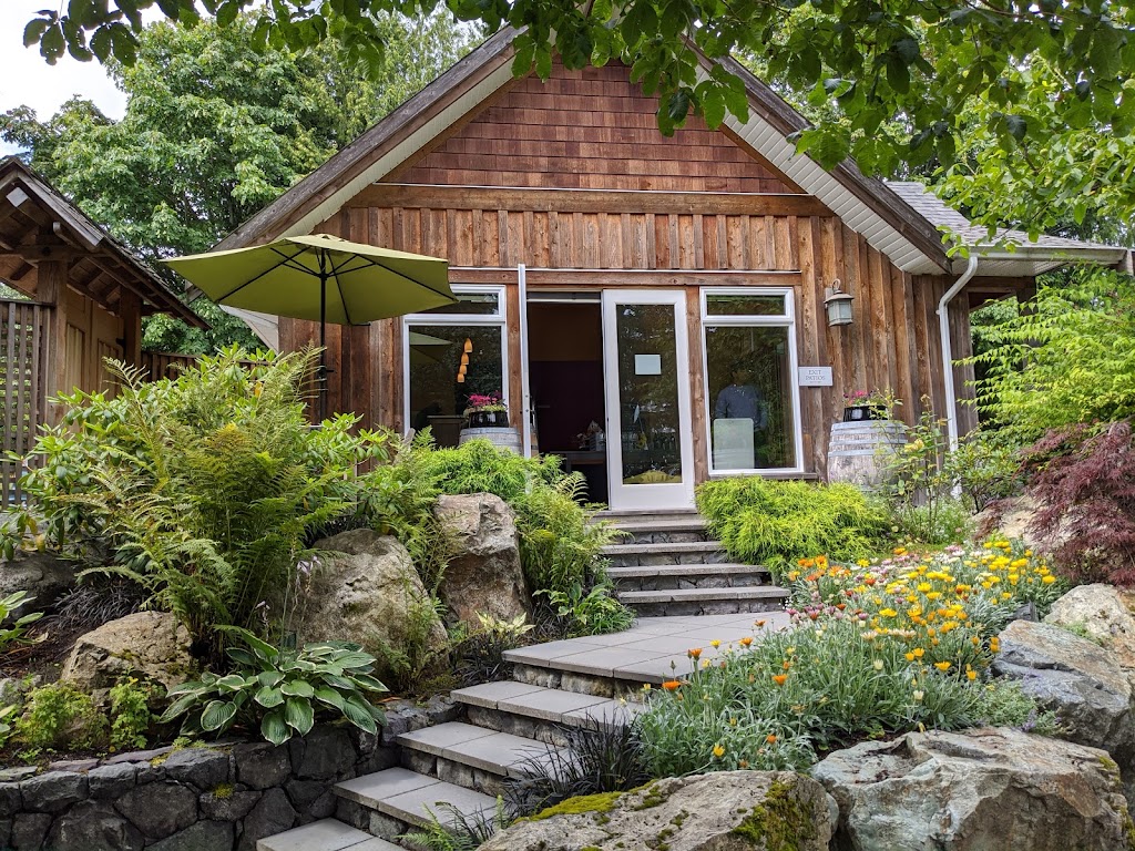 Symphony Vineyard | 6409 Oldfield Rd, Saanichton, BC V8M 1X8, Canada | Phone: (250) 208-8784