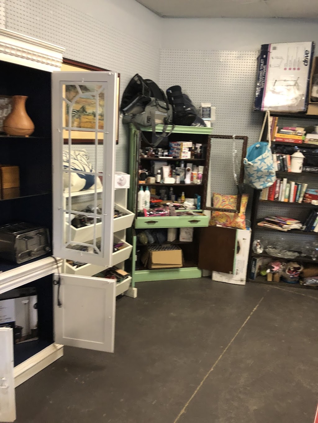 Turn Around Collectables | 277 Chatham St S, Blenheim, ON N0P 1A0, Canada | Phone: (226) 627-0252