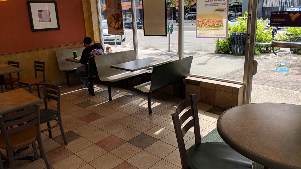 Pandosy Subway Restaurant | 3001 Pandosy St, Kelowna, BC V1Y 1W3, Canada | Phone: (250) 763-4004