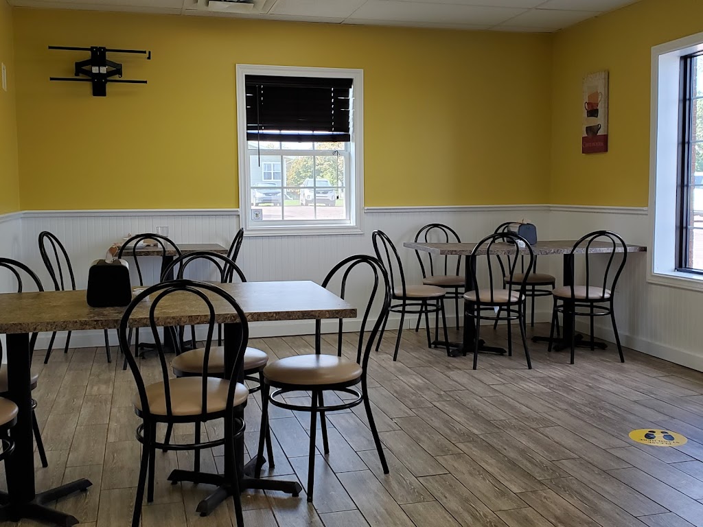 Maple House Bakery & Cafe | 76 Ellis Ave, OLeary, PE C0B 1V0, Canada | Phone: (902) 859-2774