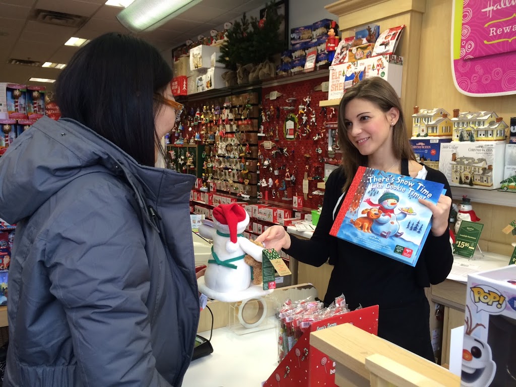 Hallmark Appleby Crossing | 2455 Appleby Line, Burlington, ON L7L 0B6, Canada | Phone: (905) 336-4274