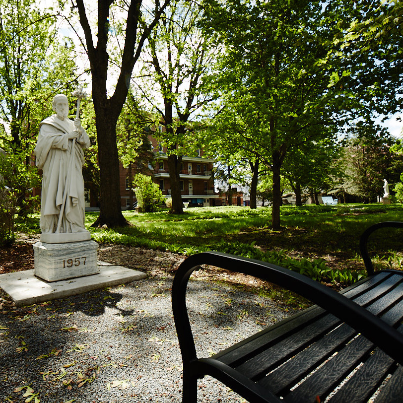 Les Jardins dAurélie | 2545 Rue Dessaulles, Saint-Hyacinthe, QC J2S 2V1, Canada | Phone: (450) 768-1800