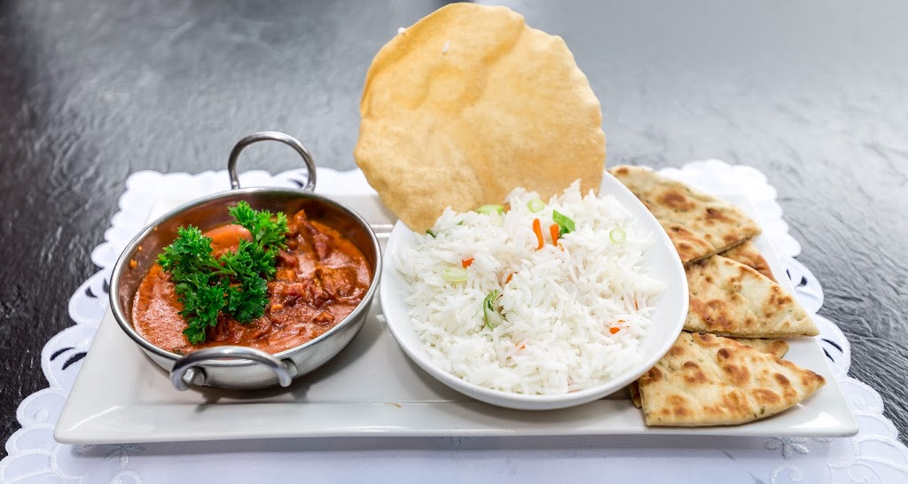 Midtown Gastro Hub | 1535 Yonge St, Toronto, ON M4T 1Z2, Canada | Phone: (416) 967-3400