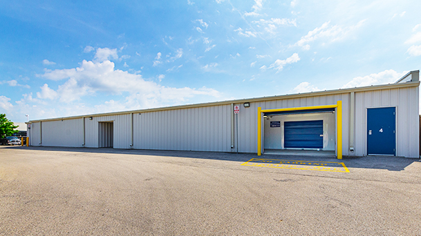 StorageMart | 677 Wharncliffe Rd S, London, ON N6J 2N7, Canada | Phone: (519) 681-7867