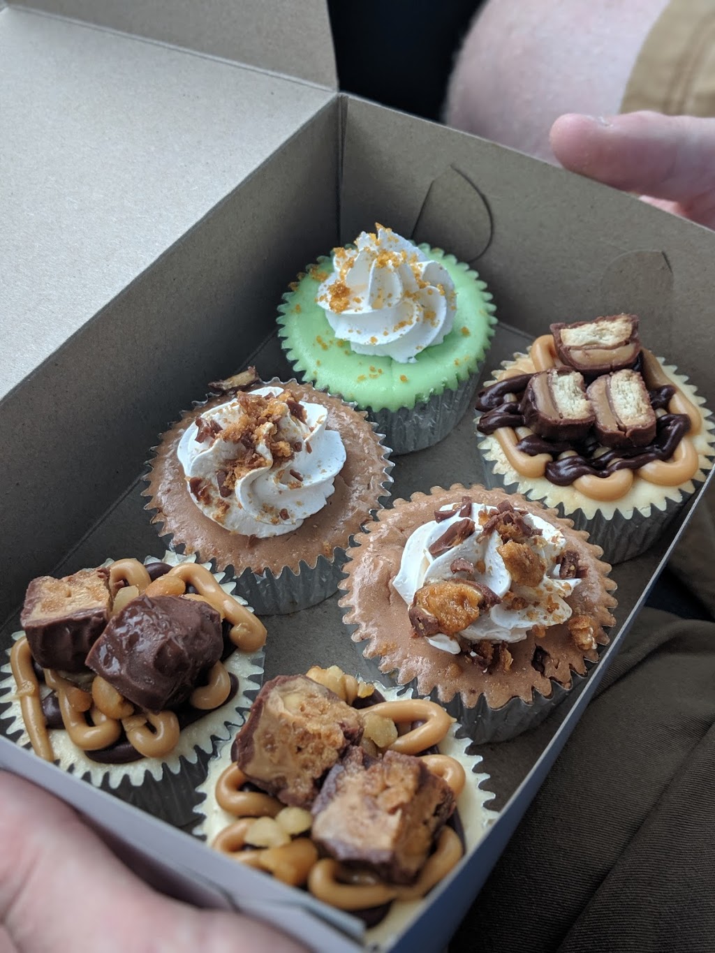 Mama Misfits Cheesecakery | 77 W Main St, Welland, ON L3C 4Z8, Canada | Phone: (905) 226-8253