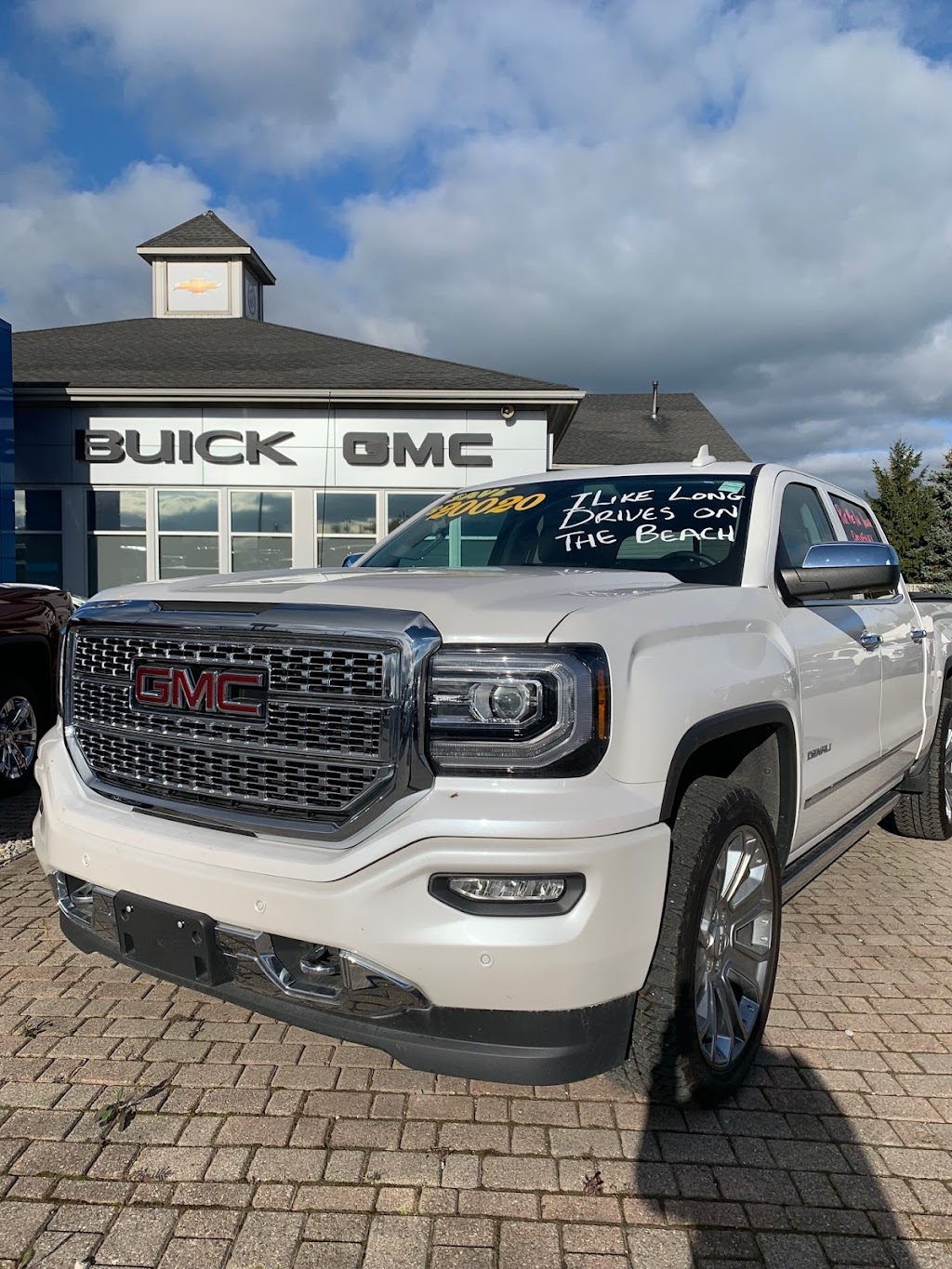 Lakeside Chevrolet Buick GMC Ltd. | 792 Broadway St, Kincardine, ON N2Z 2G1, Canada | Phone: (519) 396-3367