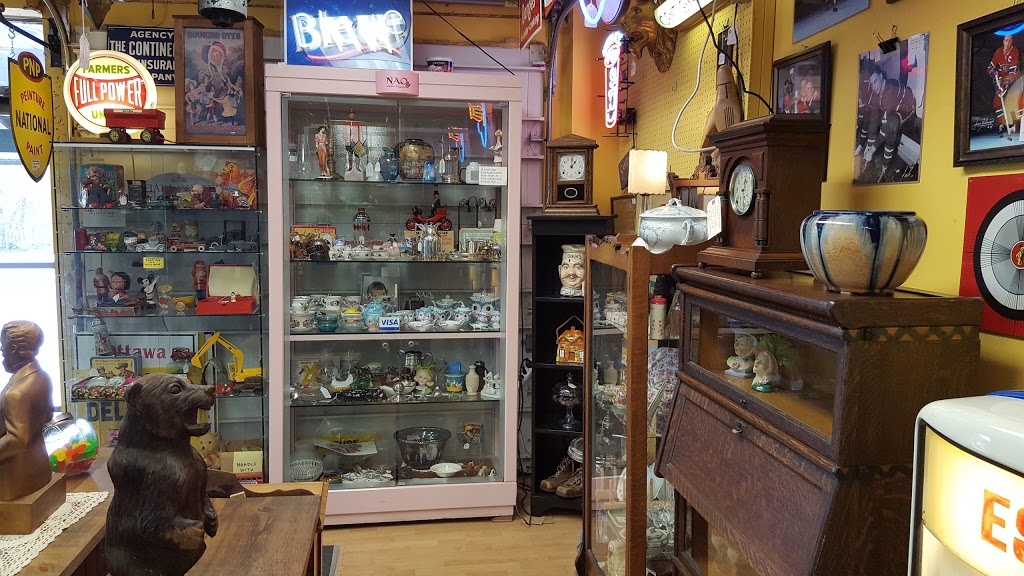 Aubreys Antiques | 5683 Bank, Greely, ON K4P 1C3, Canada | Phone: (613) 821-3887