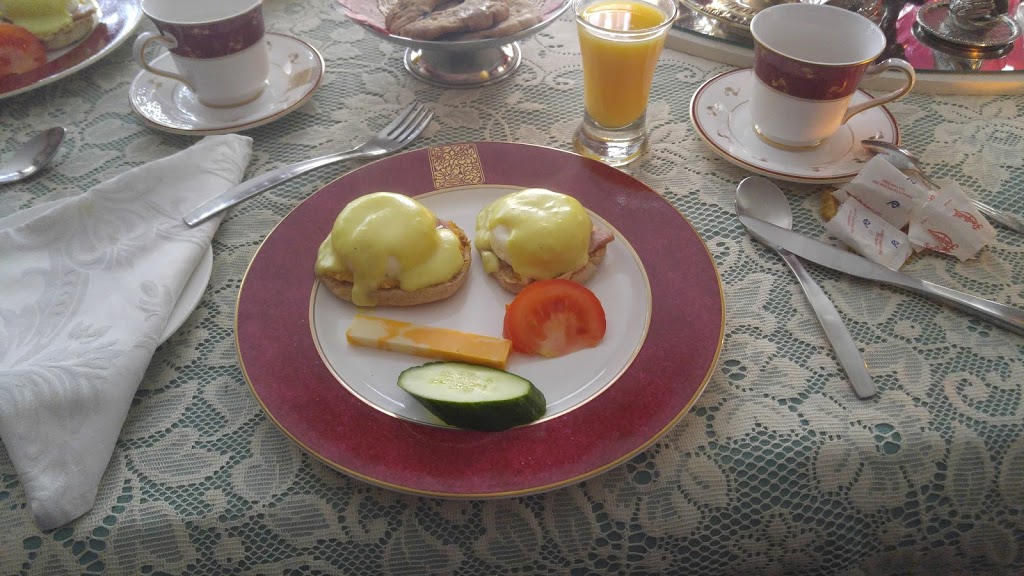 Three Gables Bed and Breakfast | 49 William St N, Dungannon, ON N0M 1R0, Canada | Phone: (519) 482-8333