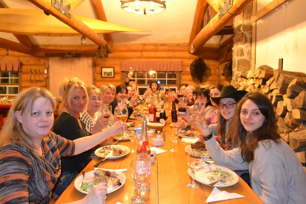 Ranch Mont-Tremblant | 710 Chemin de Val-des-Lacs, Val-des-Lacs, QC J0T 2P0, Canada | Phone: (438) 808-7143