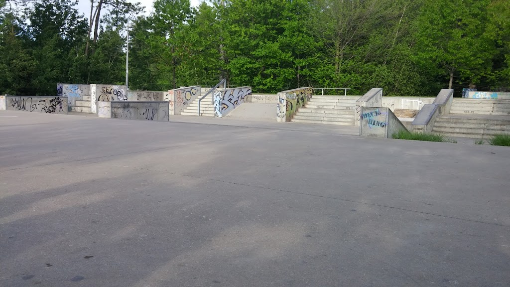 Skatepark Blainville | 1278 Bd Céloron, Blainville, QC J7C 5A8, Canada | Phone: (450) 434-5390