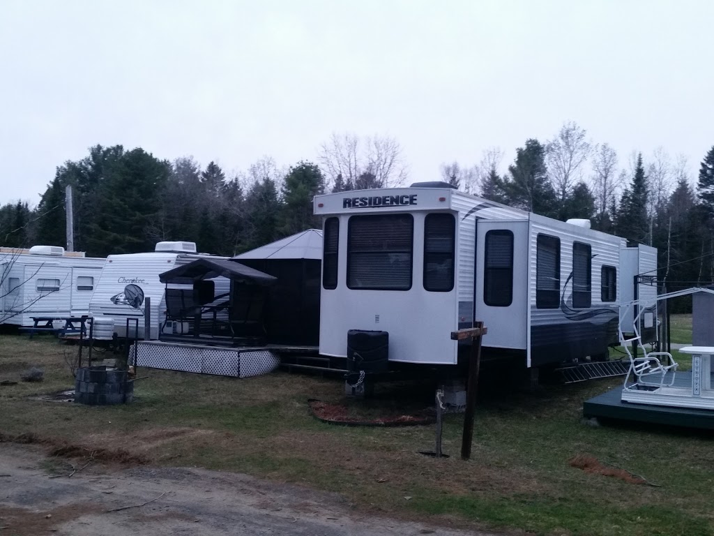 Camping Mauricie Lac Blais | 2191 7e Rang, Saint-Étienne-des-Grès, QC G0X 2P0, Canada | Phone: (819) 535-2783