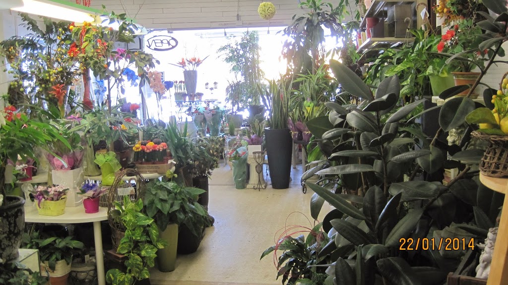 Richmond Flowers | 38 Levendale Rd, Richmond Hill, ON L4C 4H2, Canada | Phone: (905) 737-7967