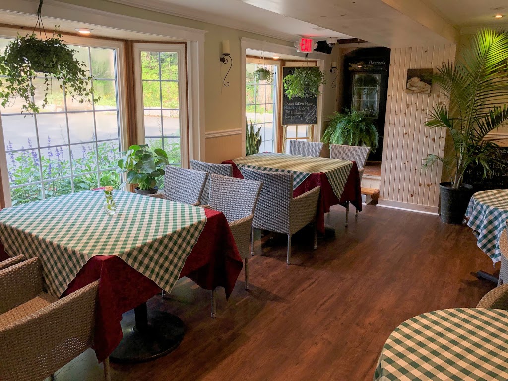 Wolf & Spice Restaurant | 6269 ON-28, Woodview, ON K0L 3E0, Canada | Phone: (705) 654-3661