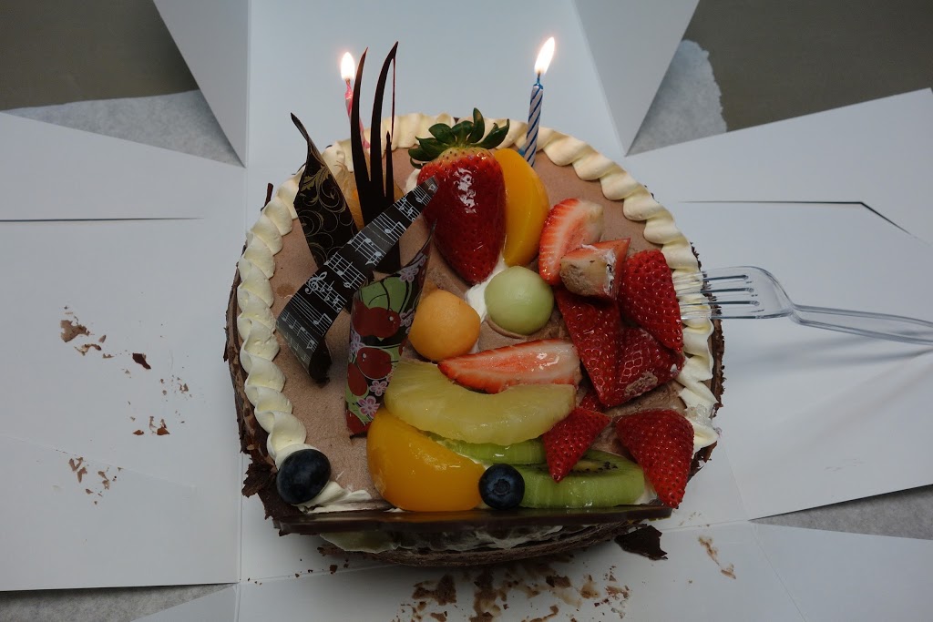 Michele Cake Shop | 6033 West Blvd, Vancouver, BC V6M 3X2, Canada | Phone: (604) 261-3284