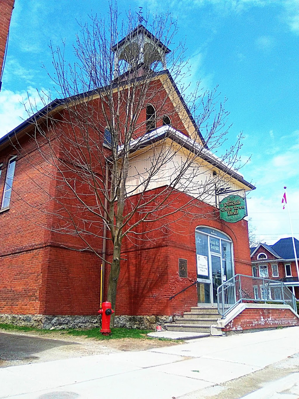 Dundalk Olde Town Hall | 80 Main St E, Dundalk, ON N0C 1B0, Canada | Phone: (519) 923-2110